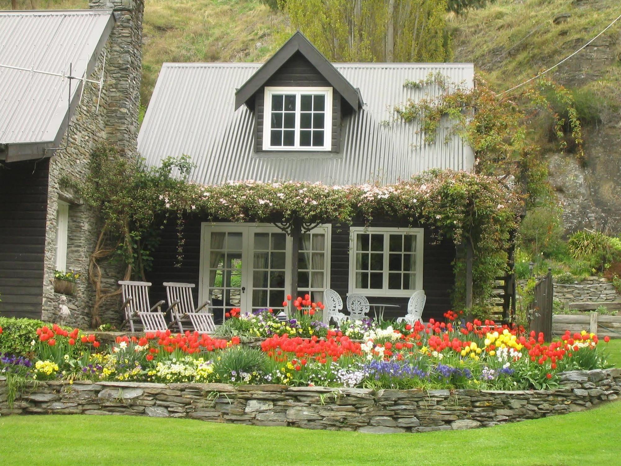 Trelawn Riverside Cottages Arthurs Point Eksteriør billede