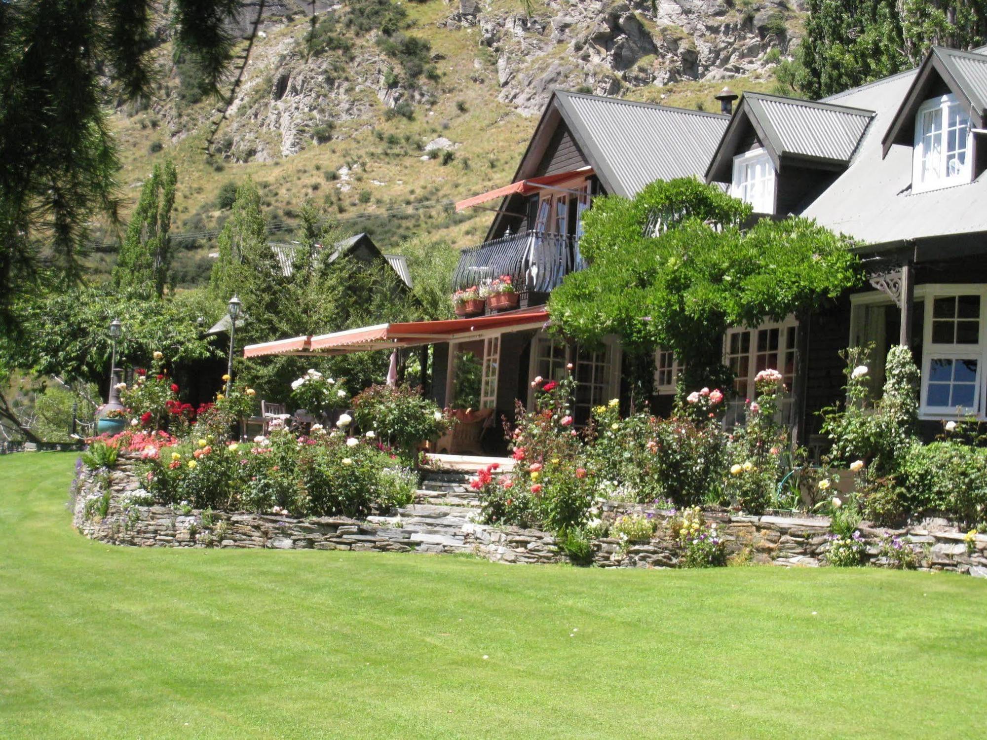 Trelawn Riverside Cottages Arthurs Point Eksteriør billede